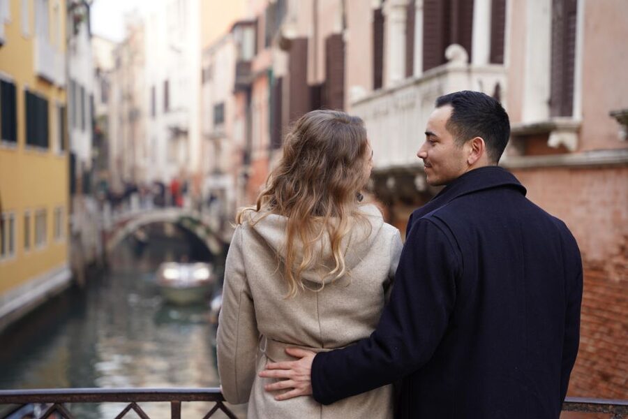Professional Photoshoot in Venice - Optional gondola, boat, and island additions