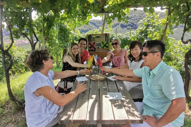Prosecco Hills Wine and Cheese Gourmet Discovery - What the $165.61 price covers
