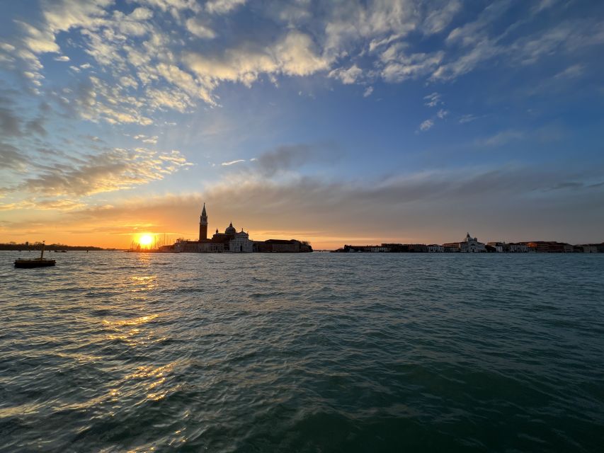 Punta Sabbioni - Venice at Sunset: Boat Tour with Aperitif - Reaching St. Mark’s Square at 20:30