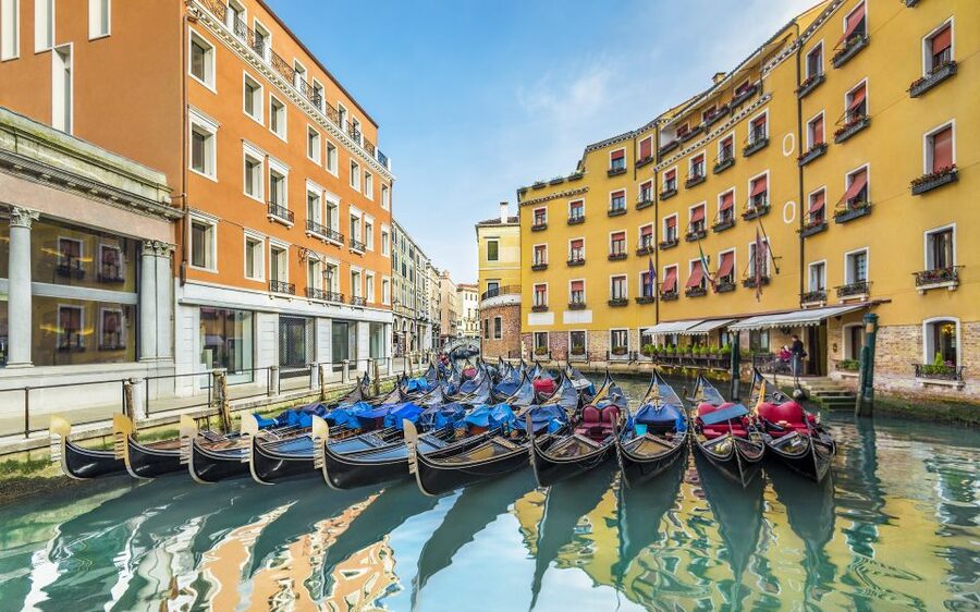 Ravenna Port to Venice with Deluxe Tour by Boat and Gondola - Guides who add value to a short visit