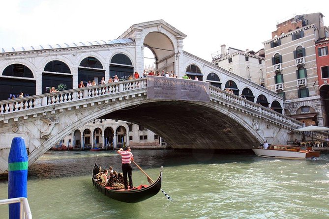Rialto Market Food and Wine Lunchtime Tour of Venice - Cicchetti and wine in the Venetian style