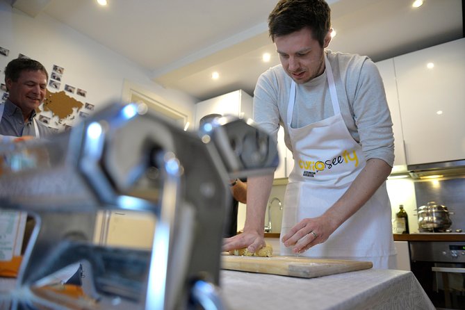 Rialto Market Tour with Hands on Cooking Class, Wine & Tiramisu - Who should book this cooking class
