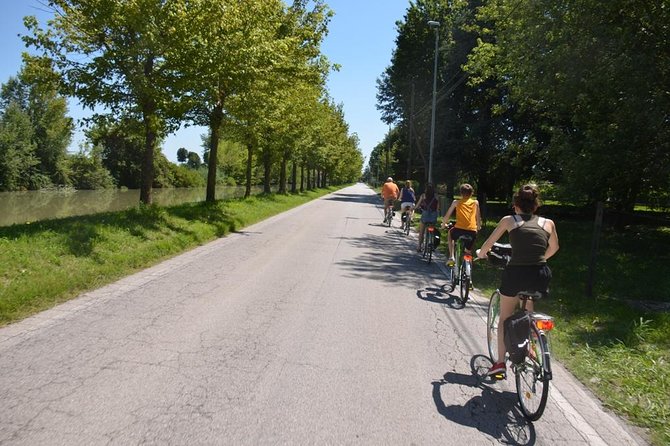 Riviera del Brenta Bike Tour - Dolo’s Squero Monumentale and the old boat trade