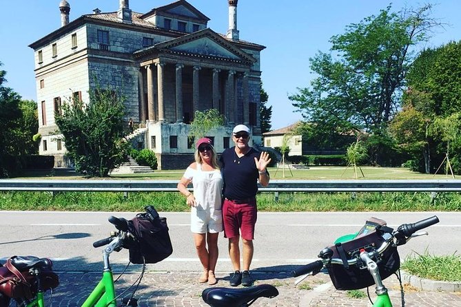 Riviera del Brenta Bike Tour - The ride itself: easy movement through small towns