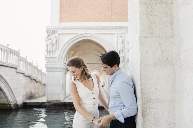 Romantic Photoshoot in Venice - What you receive after the session