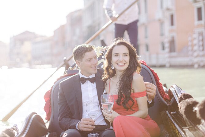 Romantic Photoshoot in Venice - Timing, transport, and physical effort