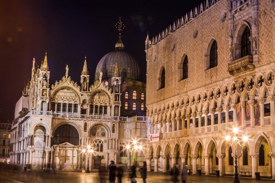 Saint Mark's and Doge's Palace: VIP After Hours Tour - Doge’s Palace and Venice’s changing facade