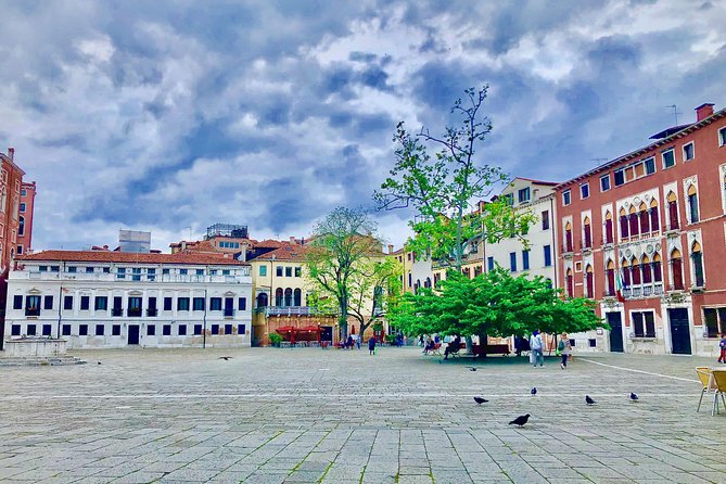 San Polo, Rialto & Frari: 2-Hour Private Walking Tour in Venice - Campo San Polo and the quieter neighborhood walk