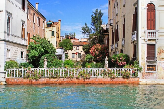 Secret Gardens of Venice Walking Tour - Villa Groggia and one of Venice’s quieter parks
