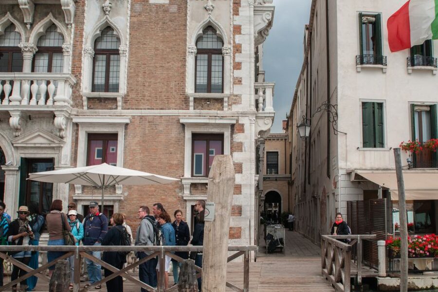 Secret Venice & Gondola Tour - A quieter start near San Marco