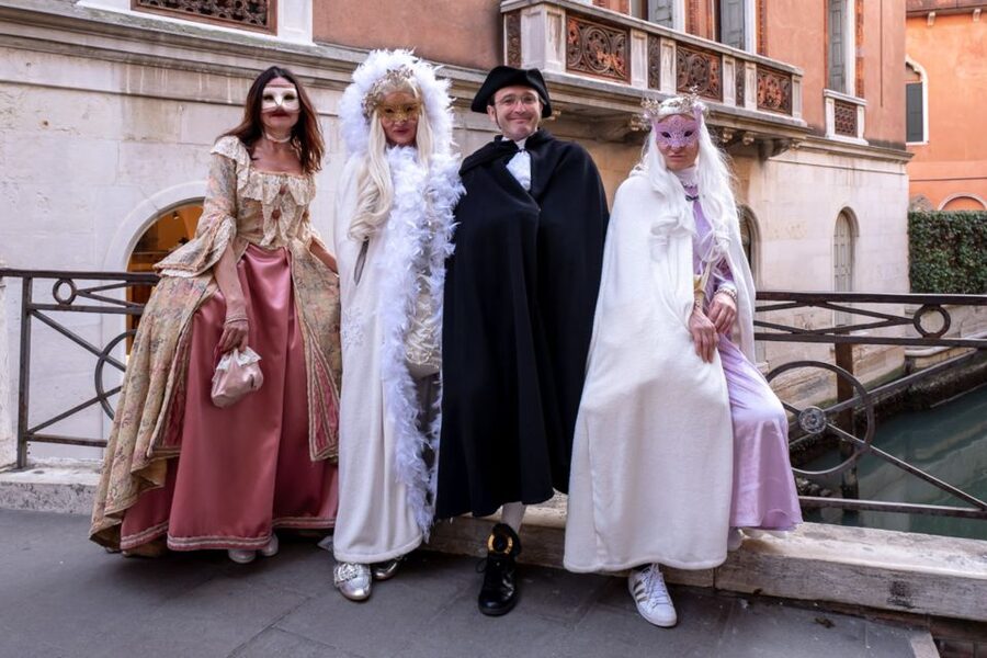 Secrets of Venice Carnival and Life of Casanova Tour - Narrow alleys and the San Samuele neighborhood