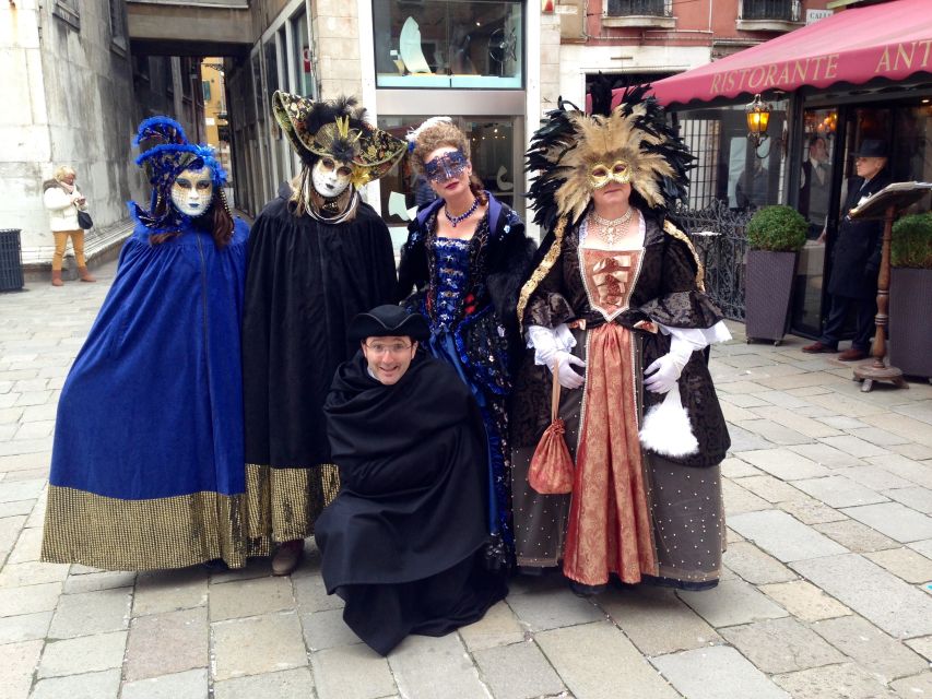 Secrets of Venice Carnival and Life of Casanova Tour - Palazzo Contarini del Bovolo and the Carnival mood