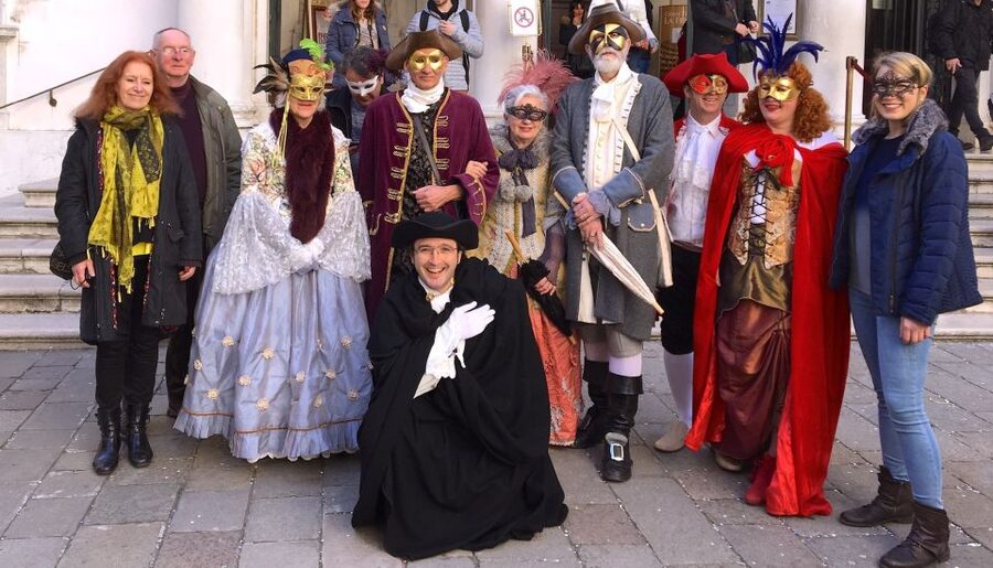 Secrets of Venice Carnival and Life of Casanova Tour - Cappuccino and frittella at Le Café Venezia