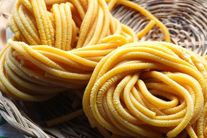 Share Your Pasta Love in a Local’s Home in Venice - Hosts who make the meal personal