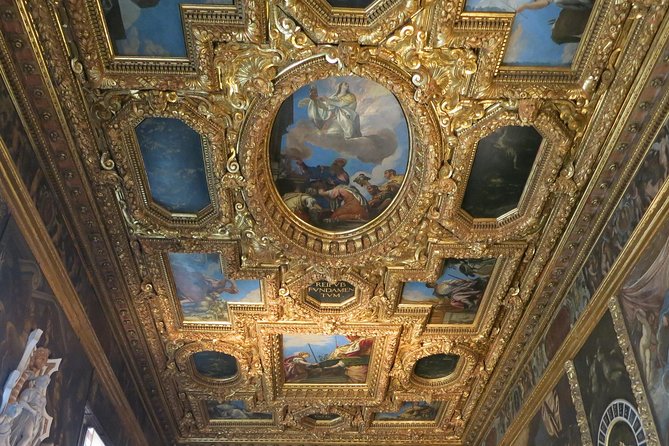 Skip the Line: Doge's Palace Guided Tour in Venice - Crossing the Bridge of Sighs