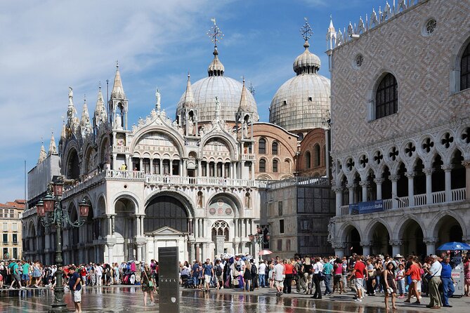 Skip-the-Line: Doge's Palace & St. Mark's Basilica Fully Guided Tour - What the guide adds to the visit