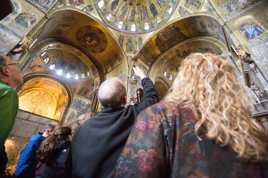 Skip the Line: St. Mark's Basilica Guided Tour - How the guides affect the experience