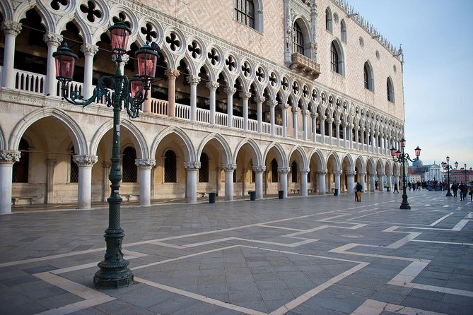 Skip the Line Venice Doge's Palace and St. Mark's Basilica Tour - Check-in is the weak link