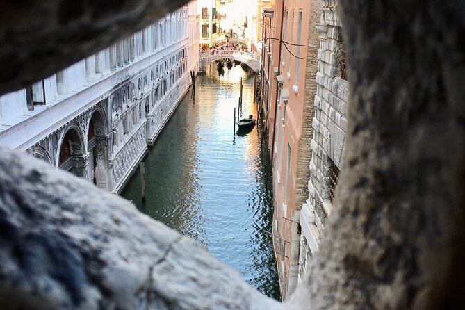 Small-group Doge's Palace Skip-the-line Tour - A guide can make the difference