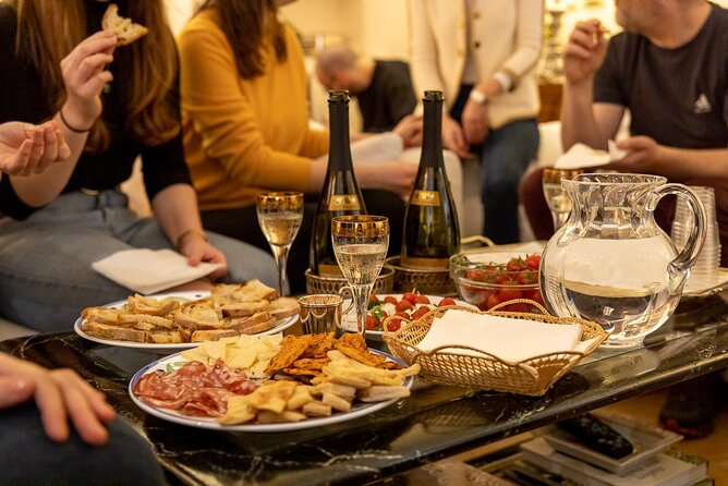 Small Group Pasta and Tiramisu Class at Local's Home in Venice - Full class or express cicchetti option