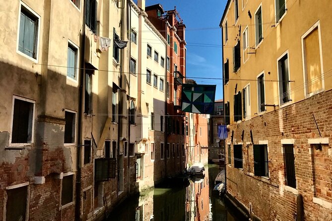 Small Group Tour Historical and Charming Venice Jewish Ghetto - Calle Ghetto Vecchio and the meaning of ghetto