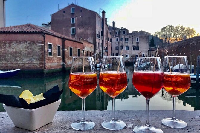 Small Group Tour Historical and Charming Venice Jewish Ghetto - Entering the old Ghetto through Fondamenta Cannaregio