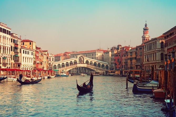 Small Group Venice Grand Canal Panoramic Tour - The railway station and the Barefoot Bridge