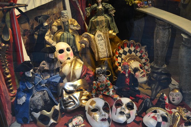 Small Group Venice Street Food and Sightseeing Tour - Walking from the central city to Santa Margherita