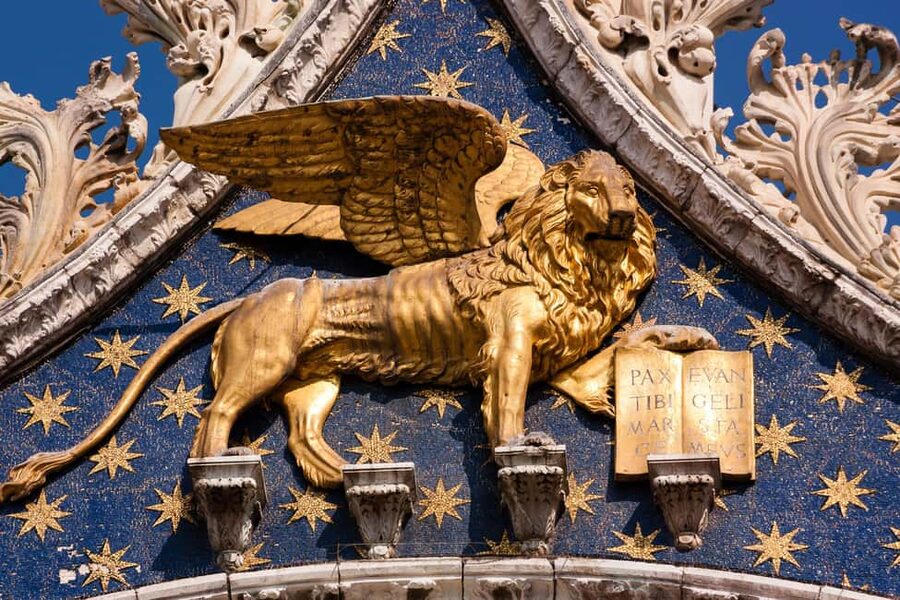 St Mark's Basilica and Doge's Palace Priority Entry Ticket - St. Mark’s Basilica and its golden interior