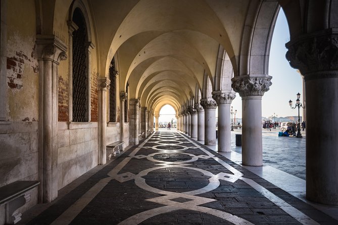 St. Mark's Basilica & Doge Palace + Murano, Burano Guided Tour - Who will get the most from this experience