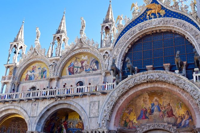 St. Mark’s Basilica Guided Tour with Venice Canals Gondola Ride - The gondola begins at the Bacino di San Marco