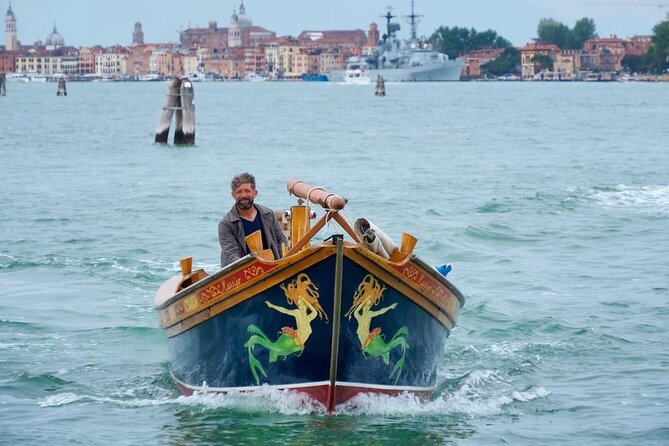 Sunset Traditional Boat Tour with Prosecco - Prosecco, snacks, and the relaxed mood