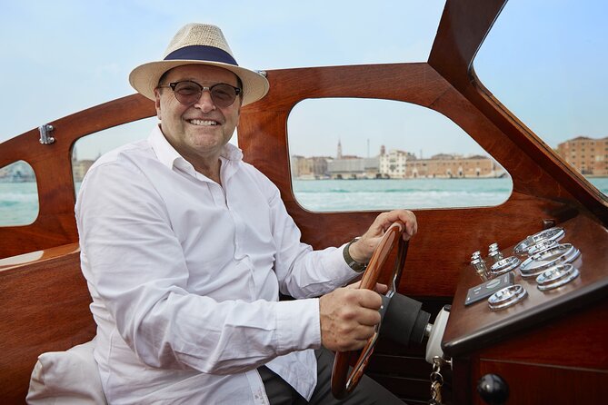 Sweet Molly Venetian Lagoon Boat Tour (4 hours) - Burano: color, lace, and a one-hour stroll