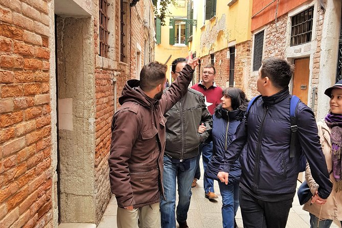 Tapas & Wines through secret Venice - A quick look at the Scuola Grande di San Rocco