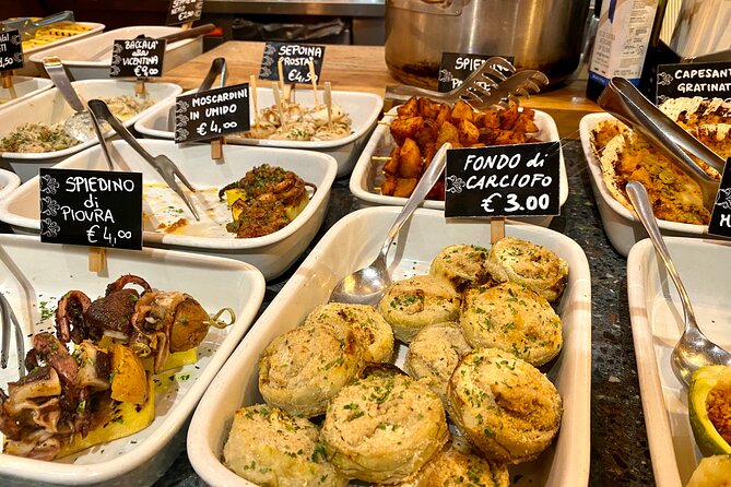 Tasty Street Food Tour of Venice City Center with Cicchetti & Local Specialties - Cicchetti in the bàcari