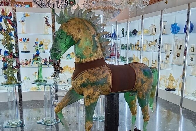 The Glass Experience In Venice Murano Island - What the luxury water taxi adds