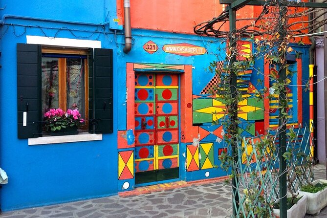 The Secret Corners of Burano - How the lace demonstration fits in