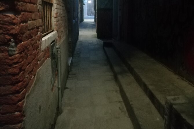 Tour of Venice between Art, History, Legend and Secrets - Campo Santa Maria Formosa and the politics of place