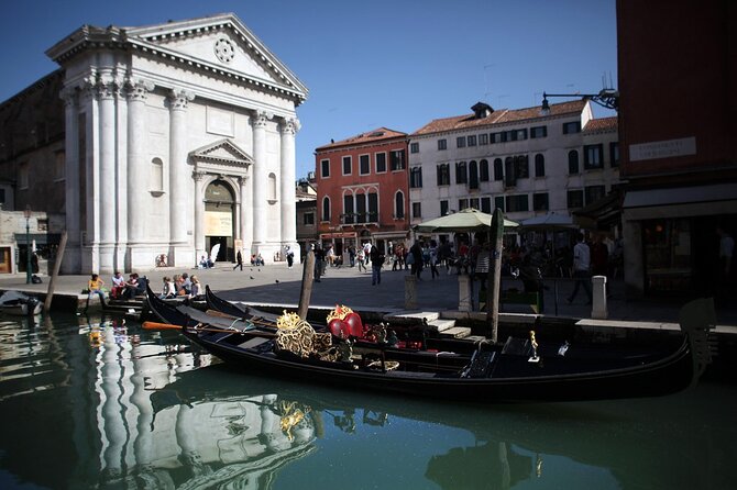 Tour on the Trails of Commissario Brunetti in Venice - Seeing the city through Commissario Brunetti