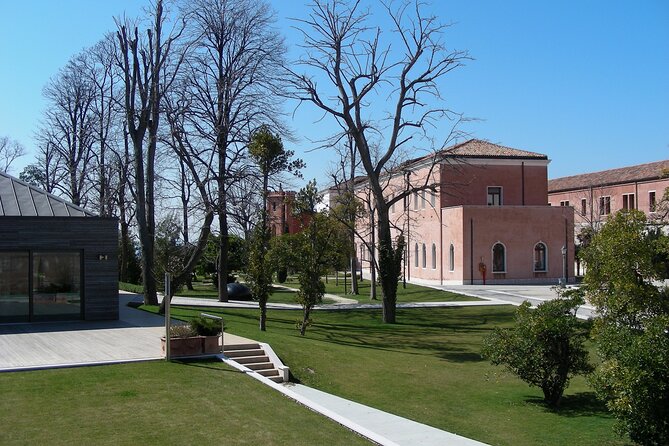 Tour to the islands of San Servolo and San Lazzaro degli Armeni - Key points at a glance