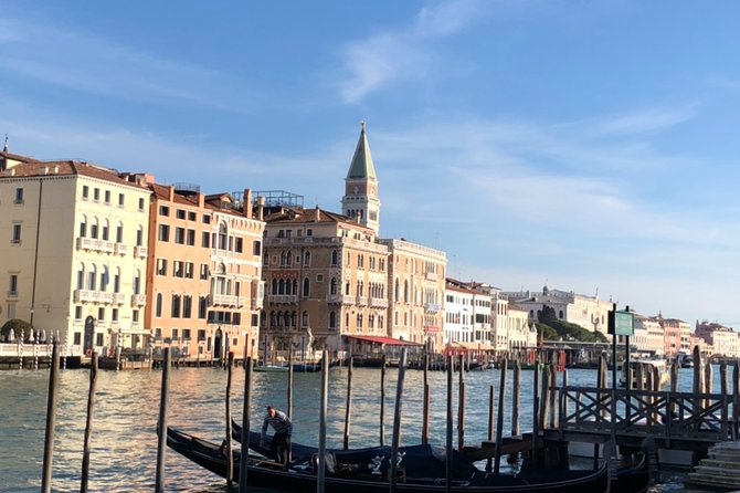 two-hour walk from Rialto to San Marco between history, traditions and art - Marco Polo’s neighborhood and the Acqua Alta bookstore