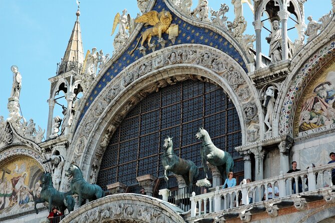 Unusual Perspectives of St Mark's Basilica & optional Pala d'Oro - Meeting beneath the Clock Tower