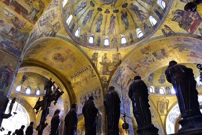 Unusual Perspectives of St Mark's Basilica & optional Pala d'Oro - Who will get the most from this basilica tour