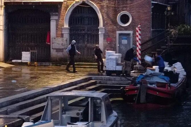 Venetian cooking school - Start at Venice’s Rialto fish market