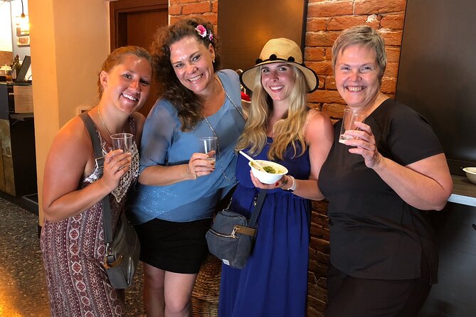 Venetian Food and Wine Tour with a Local - Ending by Rialto with an artisanal dessert