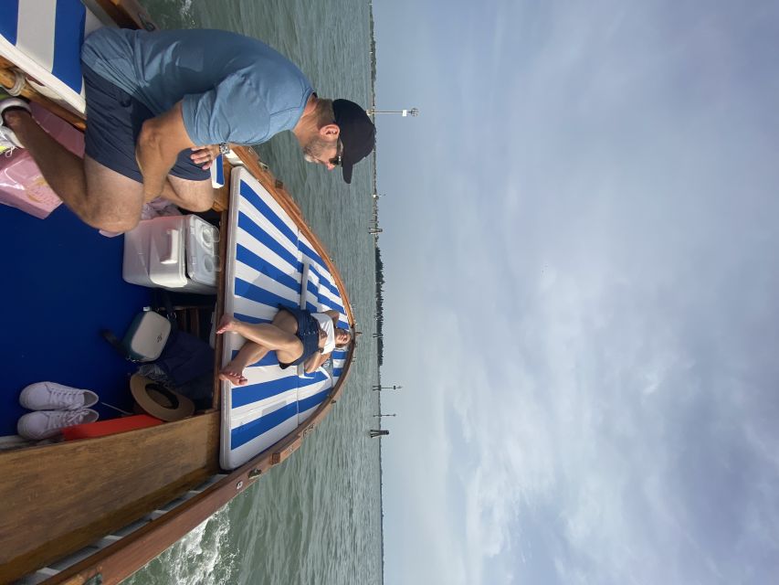 Venezia: Tour privato in Barca a Murano, Burano e Torcello - Weather, comfort, and what to bring