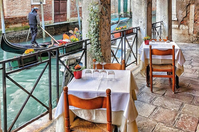 Venezia Walking Tour with Audio and Written Guide by a Local - Ponte delle Tette is a brief detour with a funny past