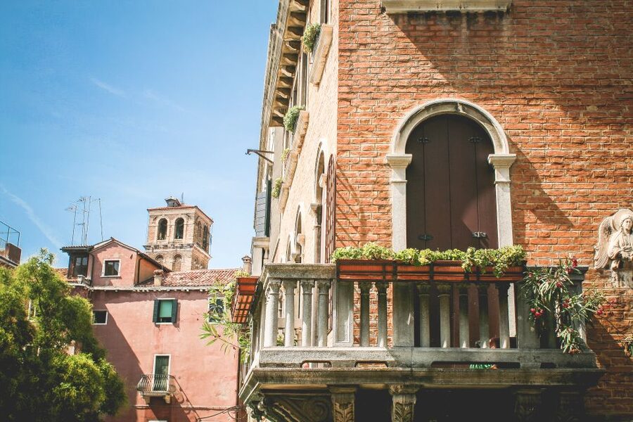 Venice: 1.5-Hour Wandering Around the City - Starting at St. Mark’s Square