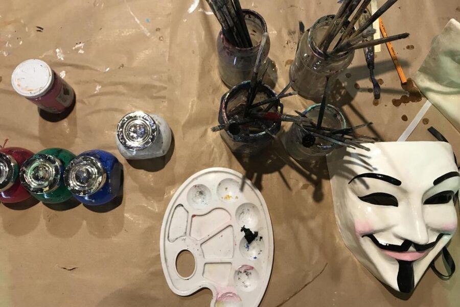 Venice: 2-Hour Masks & Puppets Tour for Children - Choosing and painting a papier-mâché mask