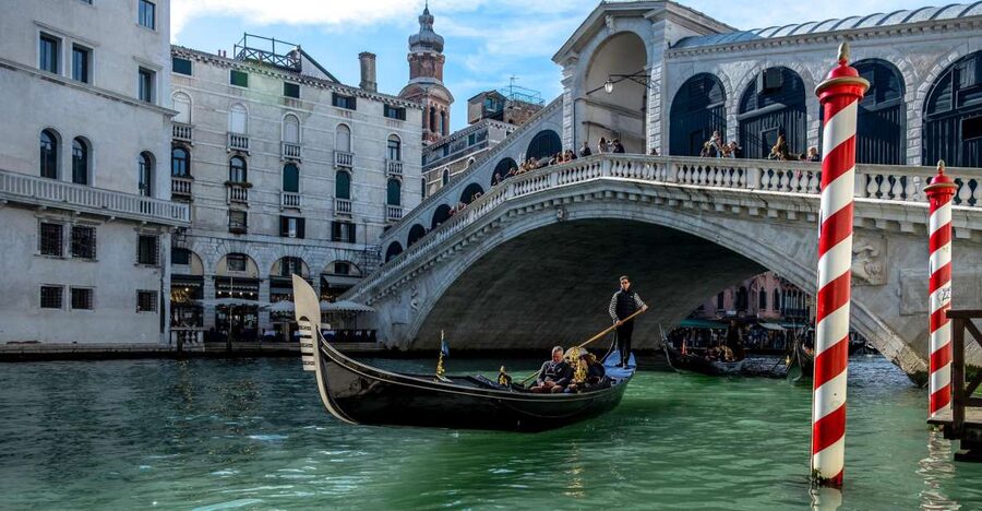 Venice: 2-Hour Private Photo Walk - Starting in San Polo, where Venice feels more local